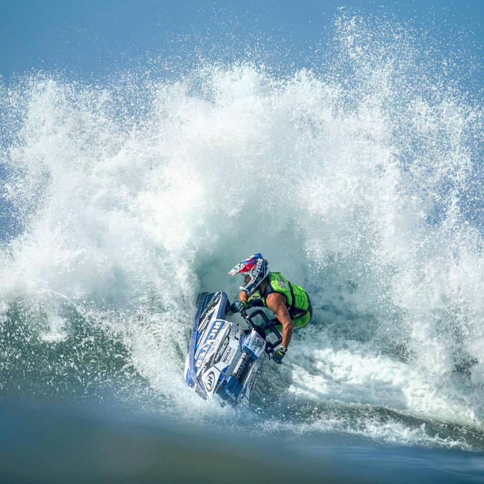 jetpilotjapan's tweet photo. デイリーグラインド with #jetpilot アスリートMark Gomez. #riskitall #surfslash #jplife #freeride https://t.co/3DzsowGLpB