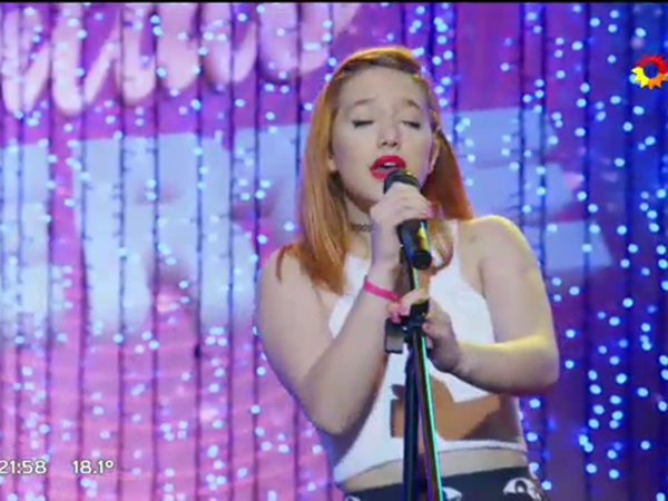 FrancoftAngela_'s tweet photo. Lola 💞🎤🎶💖 @angelatorresok https://t.co/xhDmoMFahE