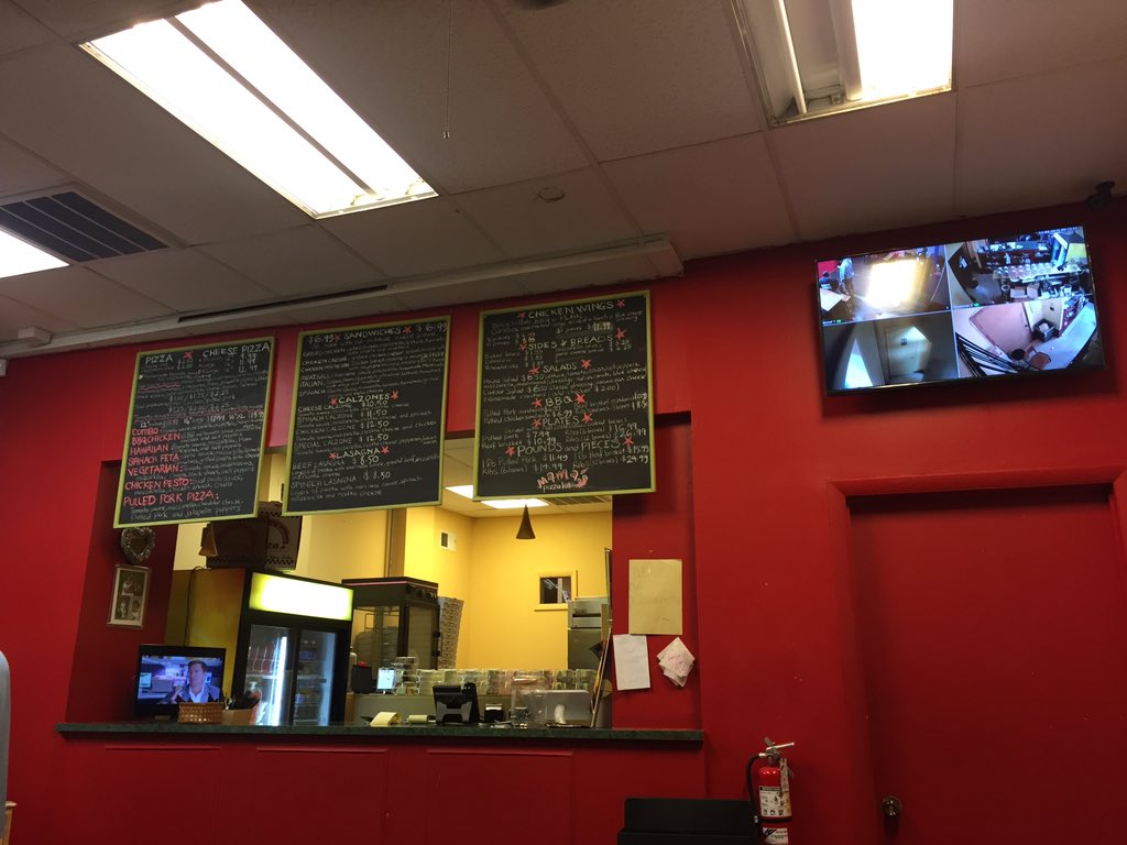 AnacostiaBID's tweet photo. Yum yum!!!! @MamasPizzaDC is exactly what the doctor ordered! Lasagna &amp; banana pudding! https://t.co/gwbTzMprG5 https://t.co/QW0REsvZwV