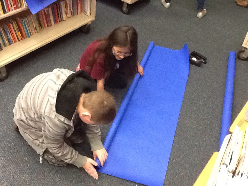 MakeMathMine's tweet photo. Using students' actual heights to measure, plan, and construct rectangular prisms!  I'm a fish in an aquarium! https://t.co/azyoBzAEEw