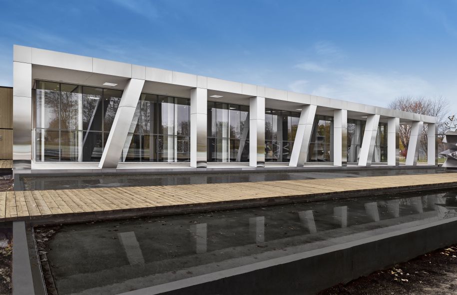 La ville de #Repentigny inaugurait lundi son nouveau centre d’exposition Diane-Dufresne bit.ly/1P8i4mT