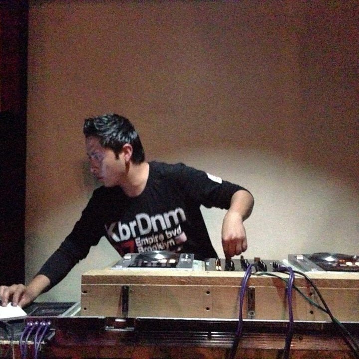 MusicosCDMX's tweet photo. hoy programa #Dropshow entrevista DJ Kimiki seguro los pondrá a bailar.
En punto de las 9pm
https://t.co/uNwKFNgLrn https://t.co/4S3xLmtHfs