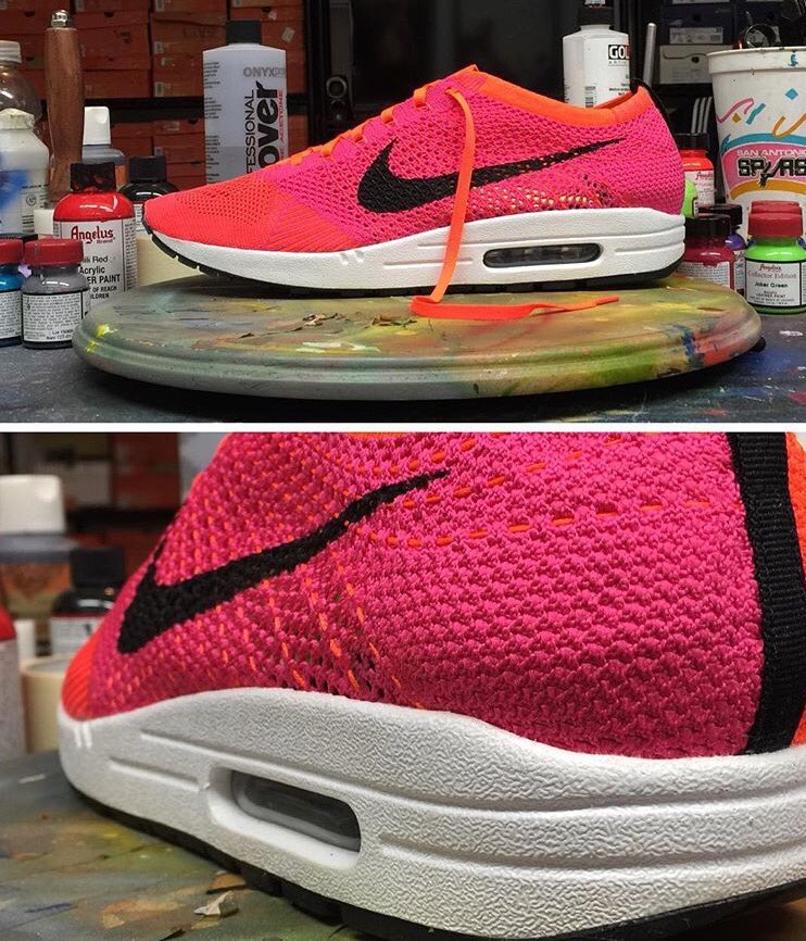 jwdanklefs's tweet photo. Flyknit Racer AM1 sole swap #dankandco #dankcustoms #dreamsturnedreality https://t.co/X6VBqEoqAL