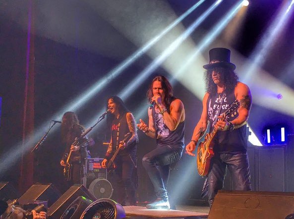 SlashMidwest's tweet photo. Best @Slash Photos! #slash #SMK&C #WOF #TheHellWithin https://t.co/rbrdnPSE6Q