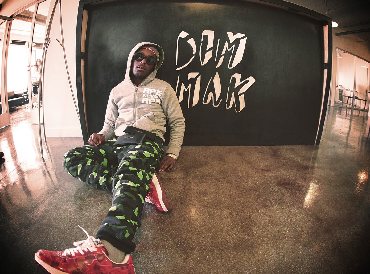 my man @LILUZIVERT dropping by @DimMak HQ wearing that fresh @dmcollection sunnies!! https://t.co/kzD7cRIeAg