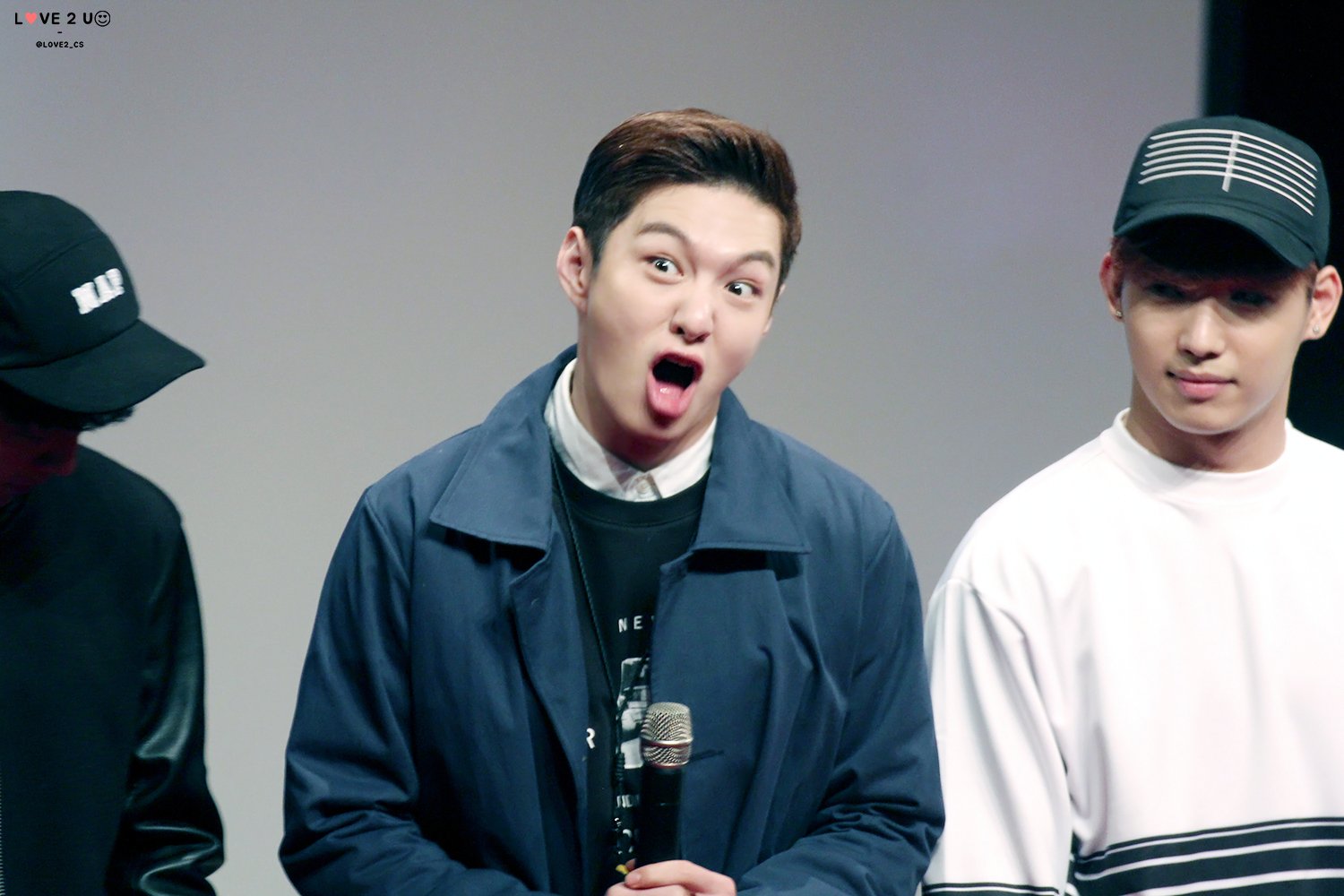 CS7rLfYU8AEGMUb.jpg:large