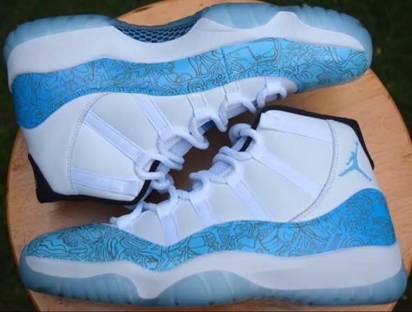 _ShoeGasm_'s tweet photo. #RT if you’d rock these Laser 11’s 🔥 https://t.co/RyUIMDHyiQ