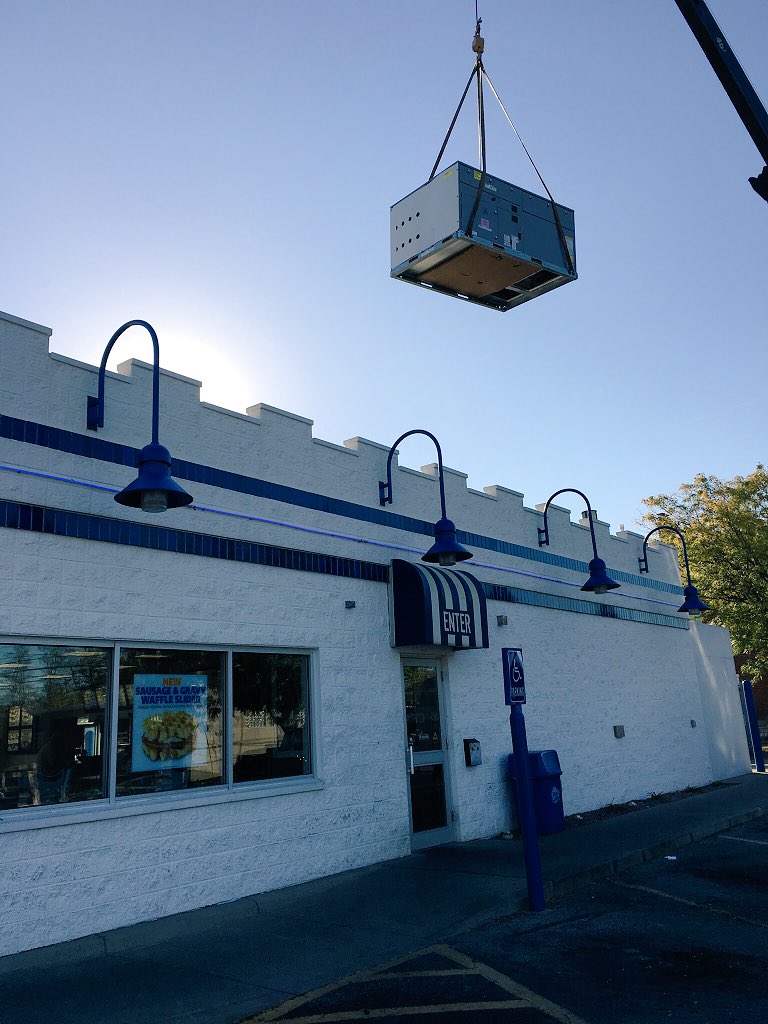precision_seven's tweet photo. #Roofing @WhiteCastle in #Columbus https://t.co/rnMUI1IT7K