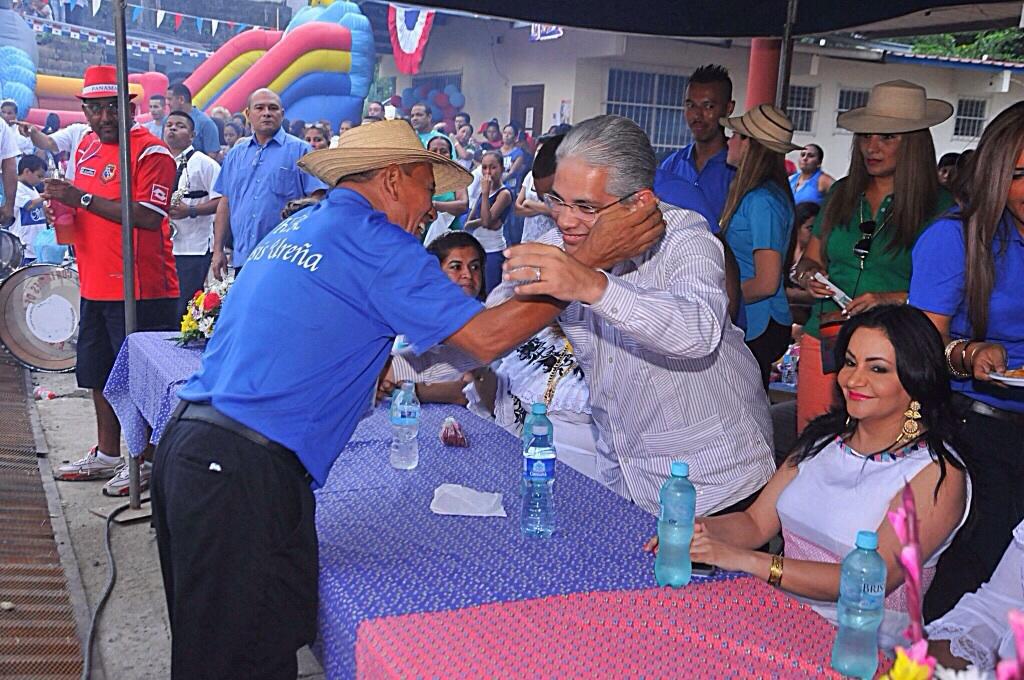 BlandonJose's tweet photo. Hoy estuve en la tarde en #Chilibre por invitación de la HR Aleysis Ureña, celebrando el Mes de la Patria. https://t.co/0qKQa110HH