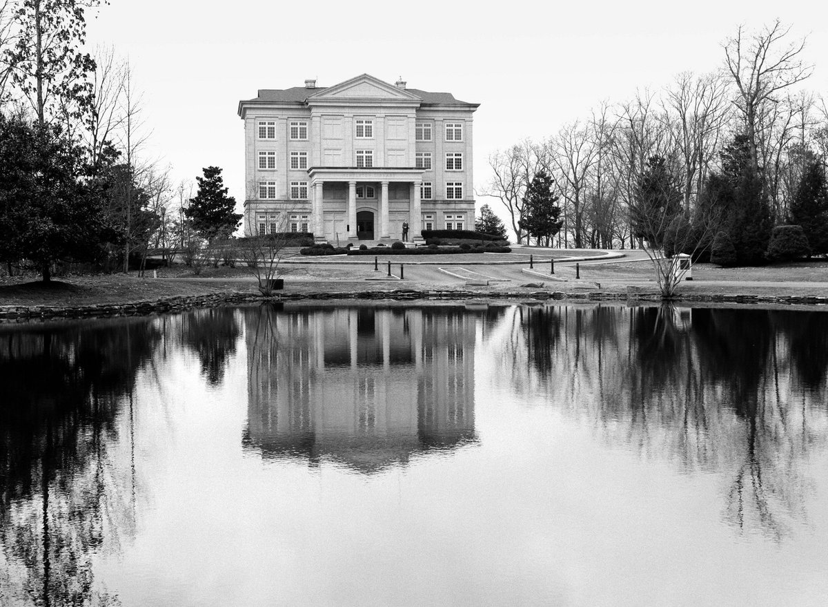 shutteringthru's tweet photo. #TempletonLibrary #SewaneeTN #BelieveInFilm #HeyFSC #Trix400 #Mamiya645 #FilmBoxLab #FilmIsNotDead #FilmPhotography https://t.co/O0xdUlV9aL