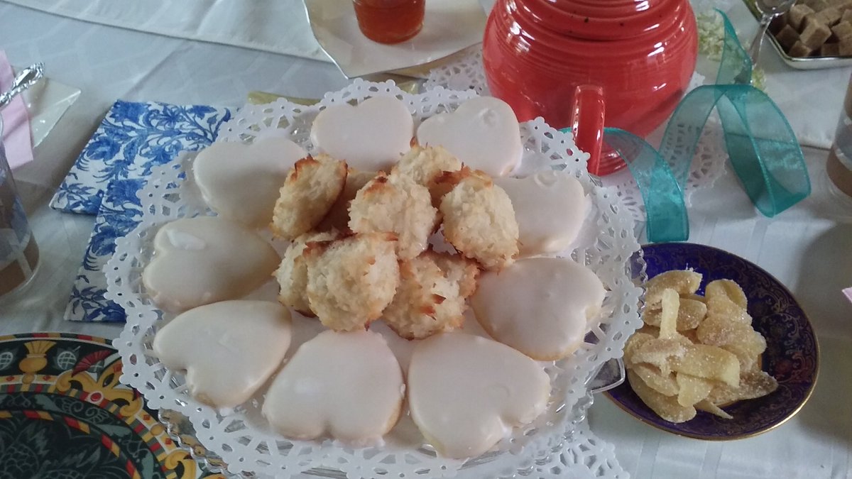 ChefDebbieR's tweet image. Scones and lemon curd! Perfect for a Bridal tea party