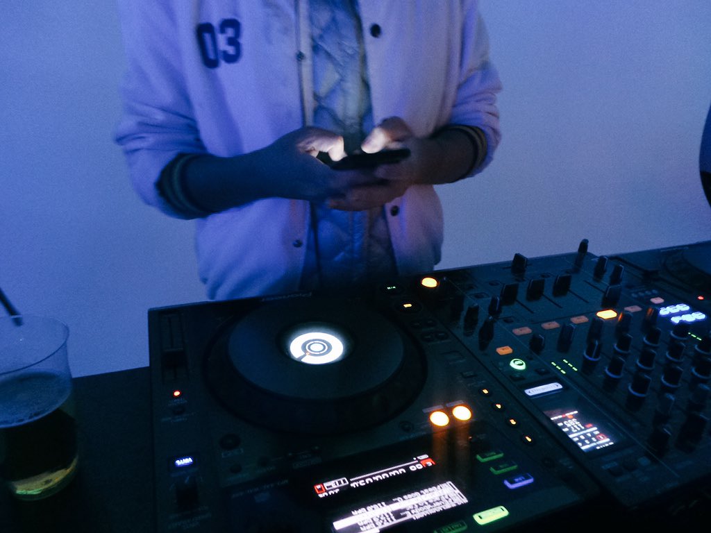 MilkStudios's tweet photo. Club going up on a Tuesday. @LegsMedia @CarloSantolalla #LongLiveLegs https://t.co/WIcon5aXtX