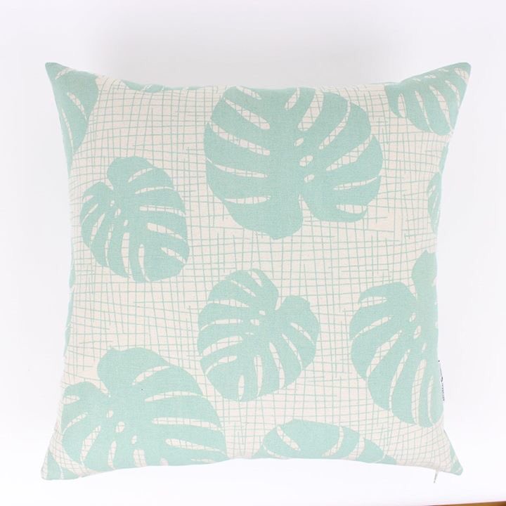 ArtVraatDesigns's tweet photo. Hallo Tropico! Brand spanking new! #design #decor #newrange #textiles #fabric #proudlysa #capetown #lovezabuyza https://t.co/NOqSsoAbrs