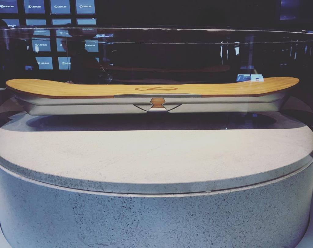 Houyhnhnm フイナム ウワサのヤツです レクサスのホバーボード 地味に浮いております Houyhnhnm フイナム Lexus ホバーボード Future T Co Dnqnir1oou T Co Hfmt6uqxj5