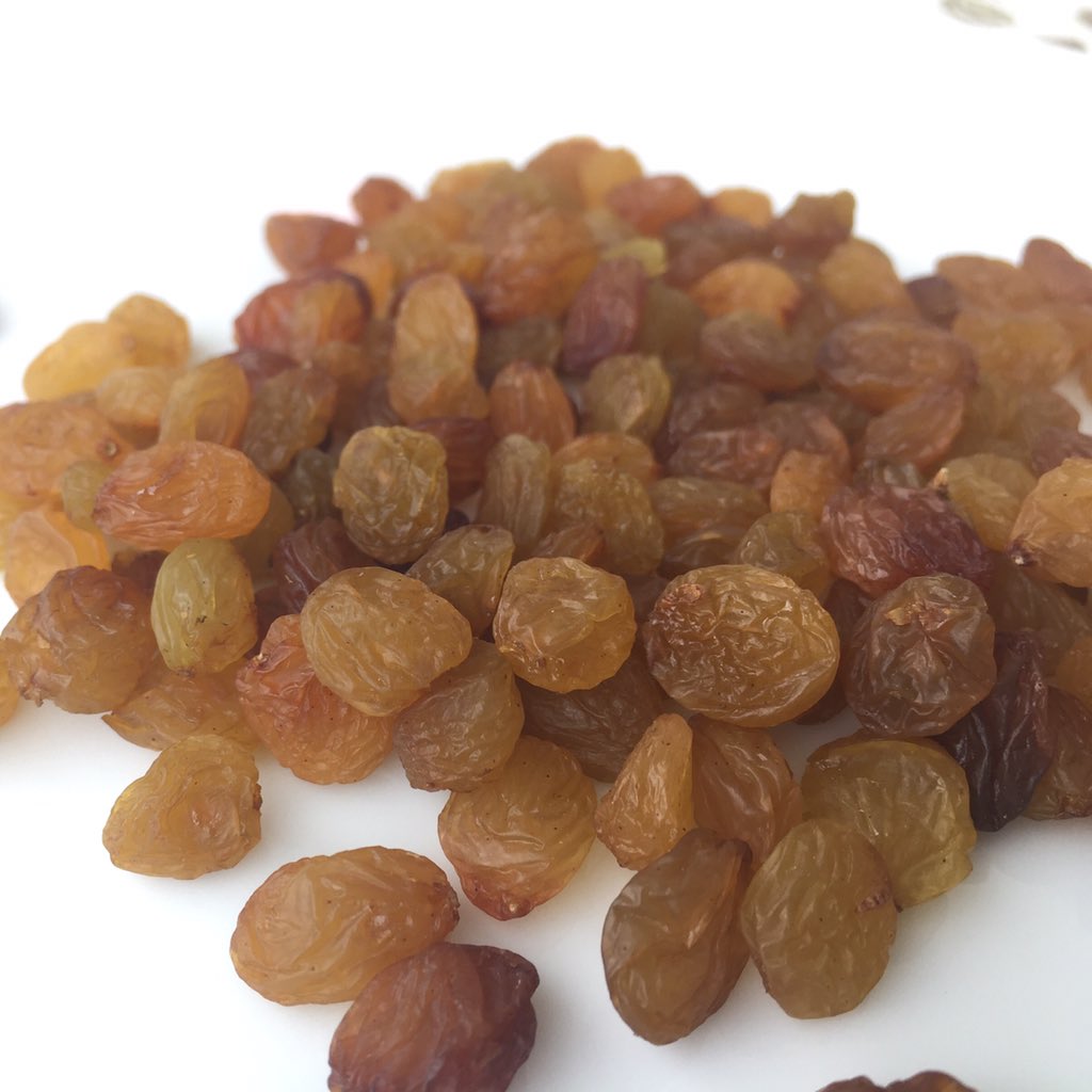 jabbari8191's tweet photo. Sultana Malayer Raisins https://t.co/xPBfASikeo