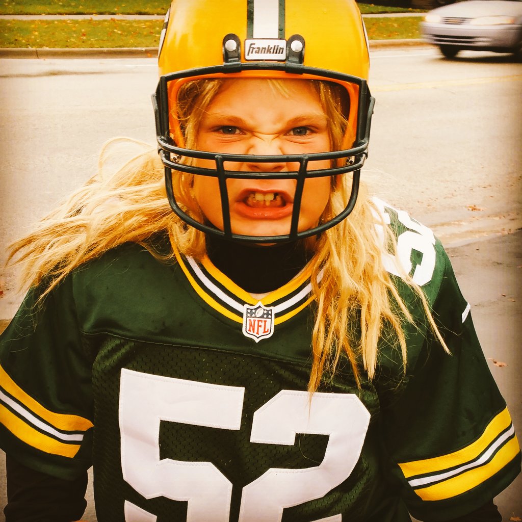 nerdcampkatniss's tweet photo. @ClayMatthews52 My 7 year old so Ean is a huge fan of yours! He is hoping you see his pic! #miniclay #gopackgo https://t.co/jdeYdswC0X