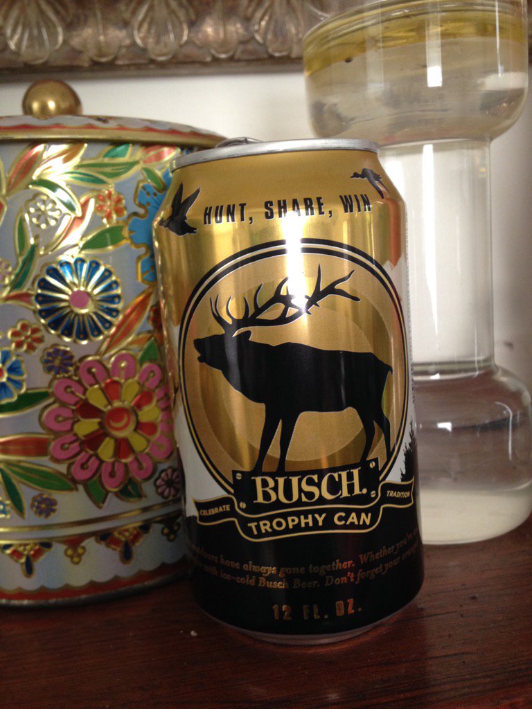 mandalay15's tweet photo. I won a trophy can! #buschbeer  
Rednecks unite. https://t.co/FaFMkiXoYq