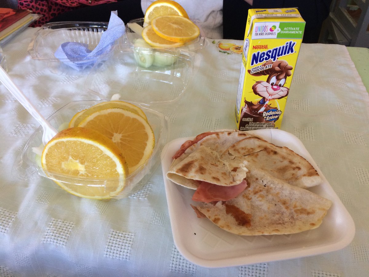 whcps's tweet photo. Snack time at Colegio Esperanza. What do you think? SraS+MissM #Mexico #UKMex https://t.co/4WsFm3jglp