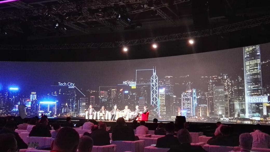 mohamedfmadkour's tweet photo. #BellCanada to shut down #cdma2000 on 2017. @Huawei #SingleRan still empowers the ease of tech transf #HWMBBF15 https://t.co/To6GFRAiSs