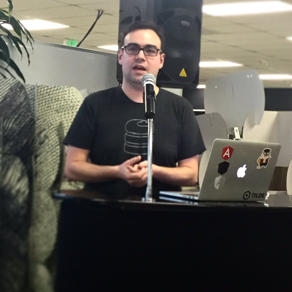 ladyleet's tweet photo. Yehuda @wycats talking about #glimmer 2 #glimmer2 #emberjs #modernwebui https://t.co/TKTnb8KYSV