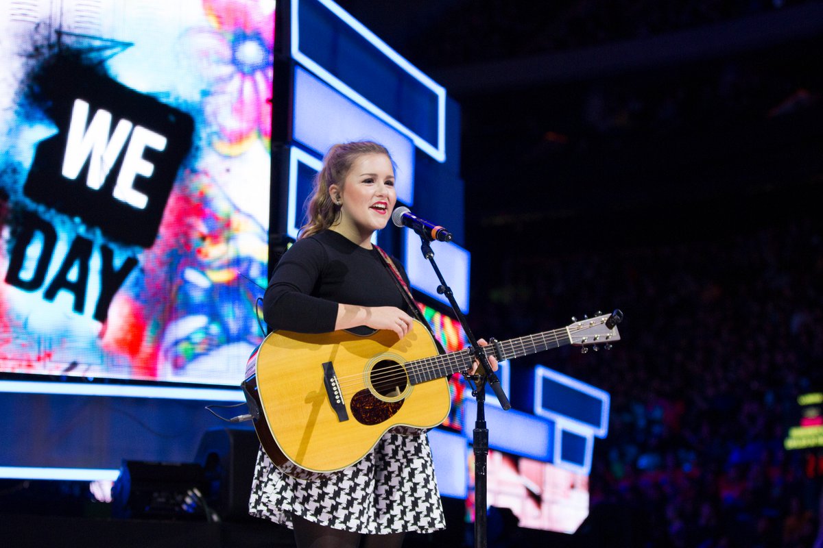 PiPressPhotos's tweet photo. 18,000 @Twincities students get inspired at WE DAY at #XcelEnergy Center in #StPaul. Photos: https://t.co/FFbXGHCycY https://t.co/JDv40ZAOPu