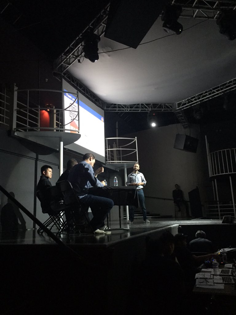 SF_JPN's tweet photo. The final startup of the night is @ComicEnglish! #jpn8 https://t.co/29V5Wq25R8