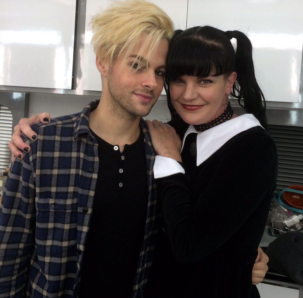 PauleyP's tweet photo. Was shooting #NCIS  I'm watching tonight's show right now! My beloved @TommyJoeRatliff visited me on set: https://t.co/3km3vBahS1