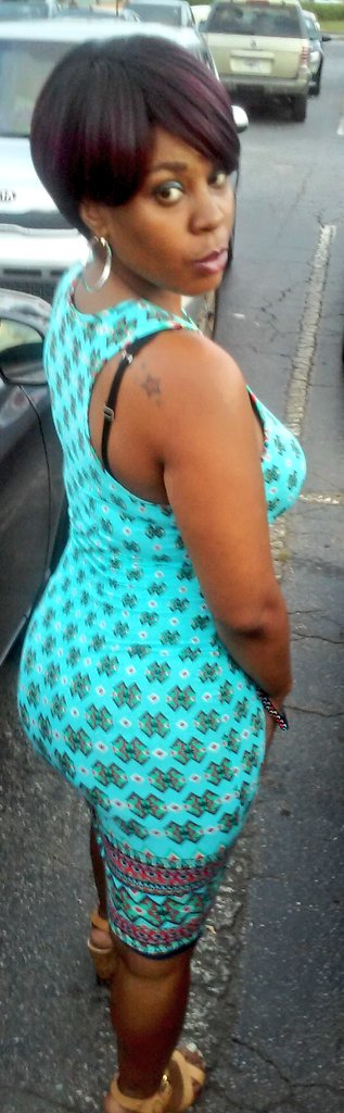 QueenNicoleKane's tweet photo. Got my own style...no need to be like the rest...#nk4eva #👑 https://t.co/XoG8Hxvx8R