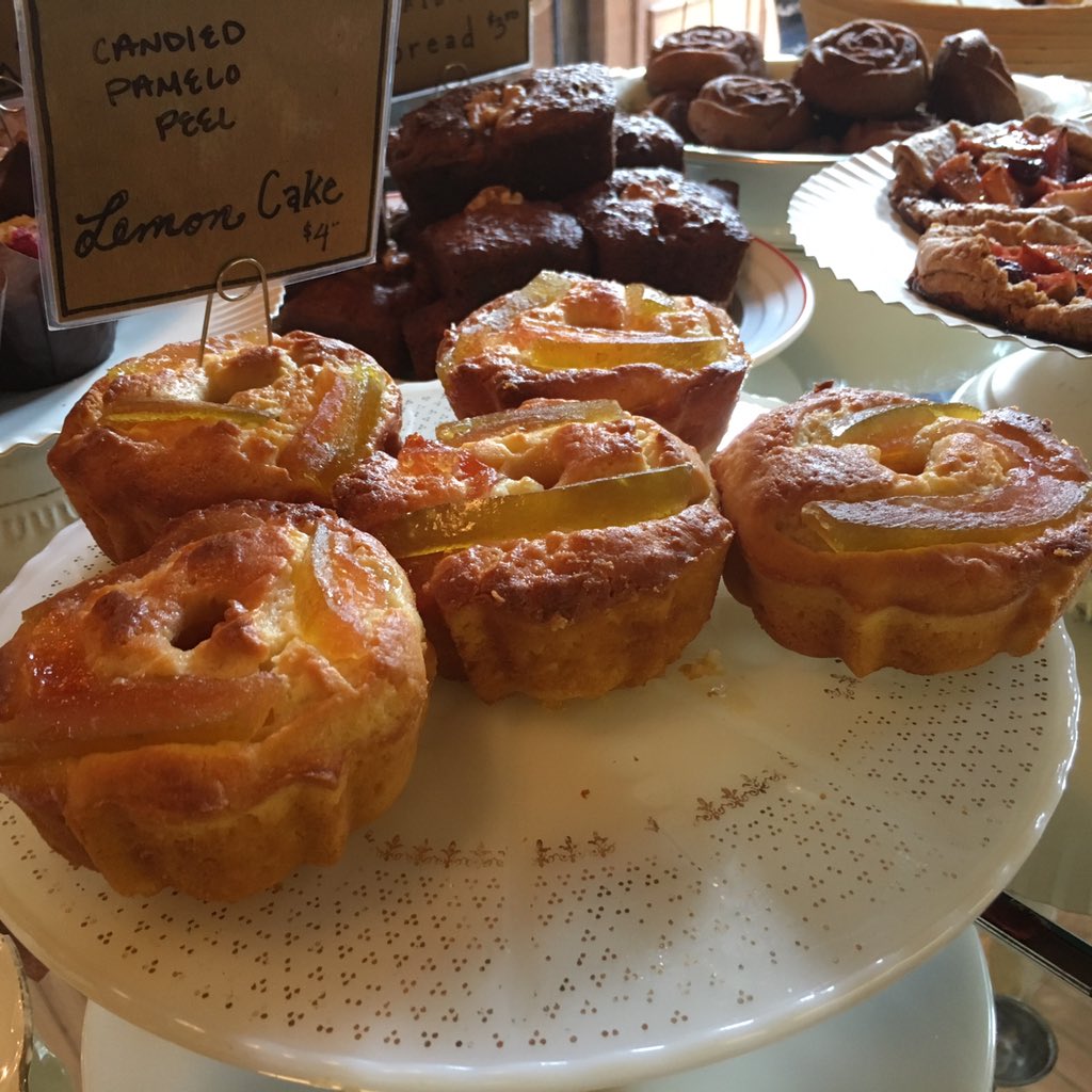 Lemon Cakes with candied pomelo peel. xo #citrus #dessertworthy #lemoncake #bakery
