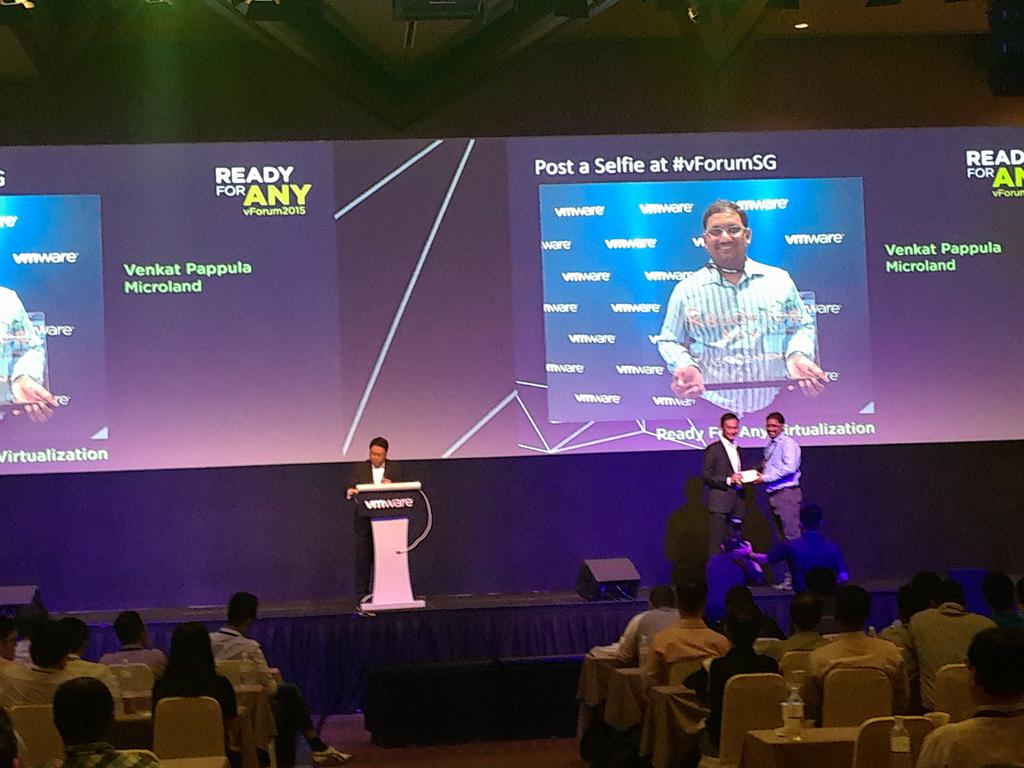 optimion's tweet photo. #vforumsg selfie winner. One more left https://t.co/l2c63wqK8y