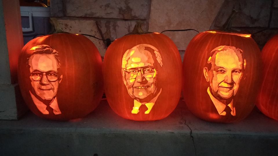 LDSquotable's tweet photo. A Halloween tribute to the beloved &amp; recently deceased apostles Elder Pres Packer, Elder Perry, &amp; Elder Scott https://t.co/8KPFos1Cpa
