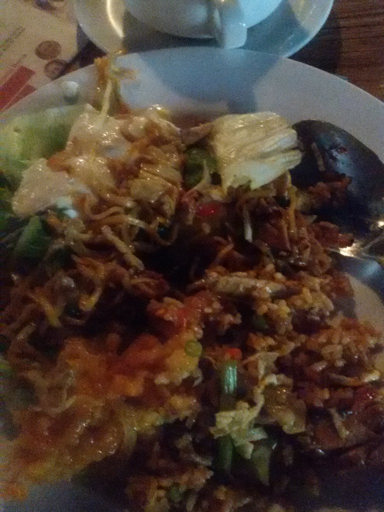 johanesaw's tweet photo. Menu makanan .. @TARTINEfX enak ... @mobil123ID #JanganSalahPilih  #bloggerngebut https://t.co/pZbwyespPw