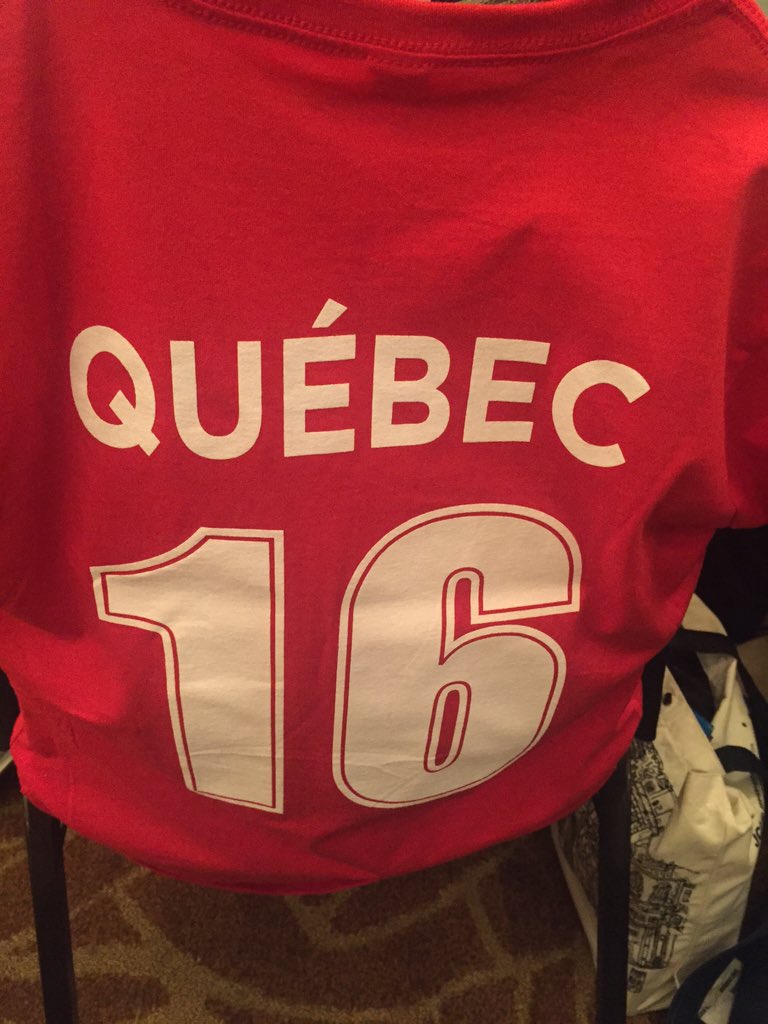 goosie_goosie's tweet image. Me Torontoian supports JCI Quebec 😘😘😘#jciwc #FeelTheImpact @jcinews @JCICanada @iSmile_Team