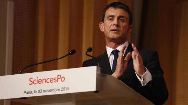 OuestFrance's tweet photo. Manuel #Valls : Hué à #SciencesPo, il défend ses réformes (vidéos) #VallsScPo https://t.co/U7gMffrkg1 https://t.co/HbZ2KAaxYN