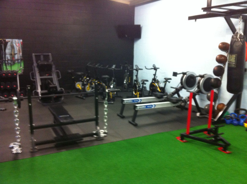 WorthyFit's tweet photo. Gym open today 6am-9pm and our sessions today are S&amp;C 9.15am than tonight boxing 6.15pm &amp; military session 7.15pm https://t.co/PZG06vYJeU