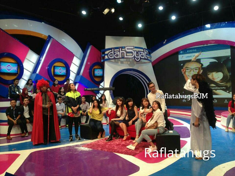 RaflatahugsBJM's tweet photo. #CharmingPict coco @rafaell_16 at Dahsyat tdi pagi https://t.co/PpEhZRYAvo