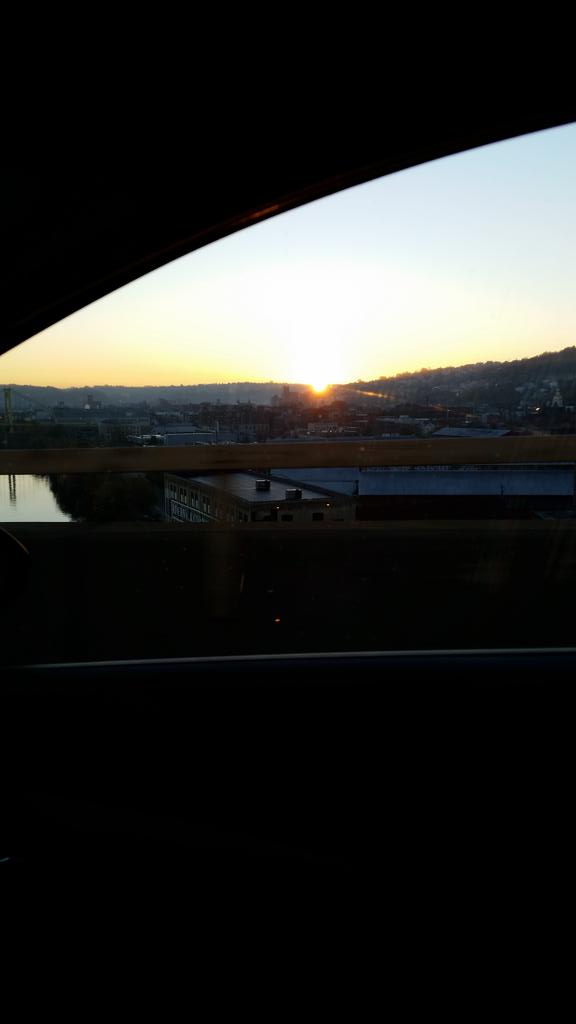 Mayster91's tweet photo. #bubbashowsunrise @StarPittsburgh https://t.co/dImFz8NcY3
