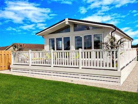 cavendish_sales's tweet photo. Open day 7th Nov 10 - 4 @MerrynHeights Padstow PL28 8TQ.Last few plots available on phase 1. https://t.co/hsYjyHILFU