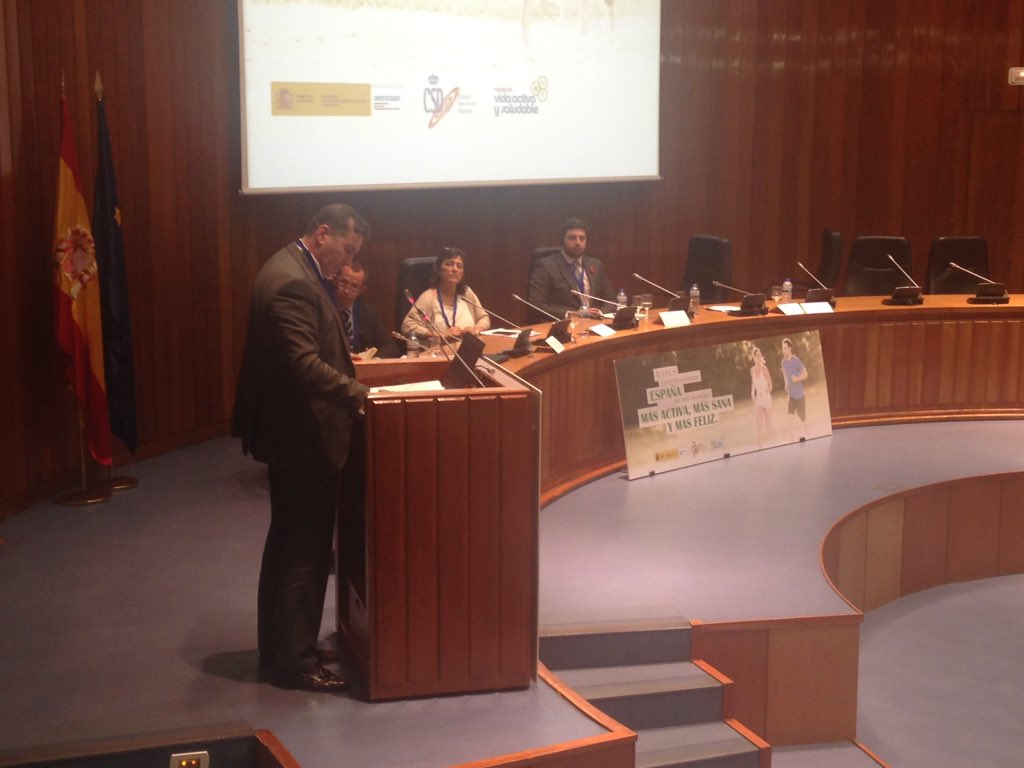 EspanaActiva's tweet photo. Nuestro Presidente Gabriel Saez habla de las acciones en la que cree nuestra Fundación #SimposioFVAS https://t.co/rlnbCiRBbU