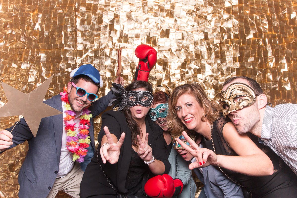 Smybox_Spain's tweet photo. Así es cómo Smybox captura los grandes momentos de tu fiesta para siempre!!! #Cumpleanos #fiesta #Smybox_spain #foto https://t.co/N20yZrzx2s