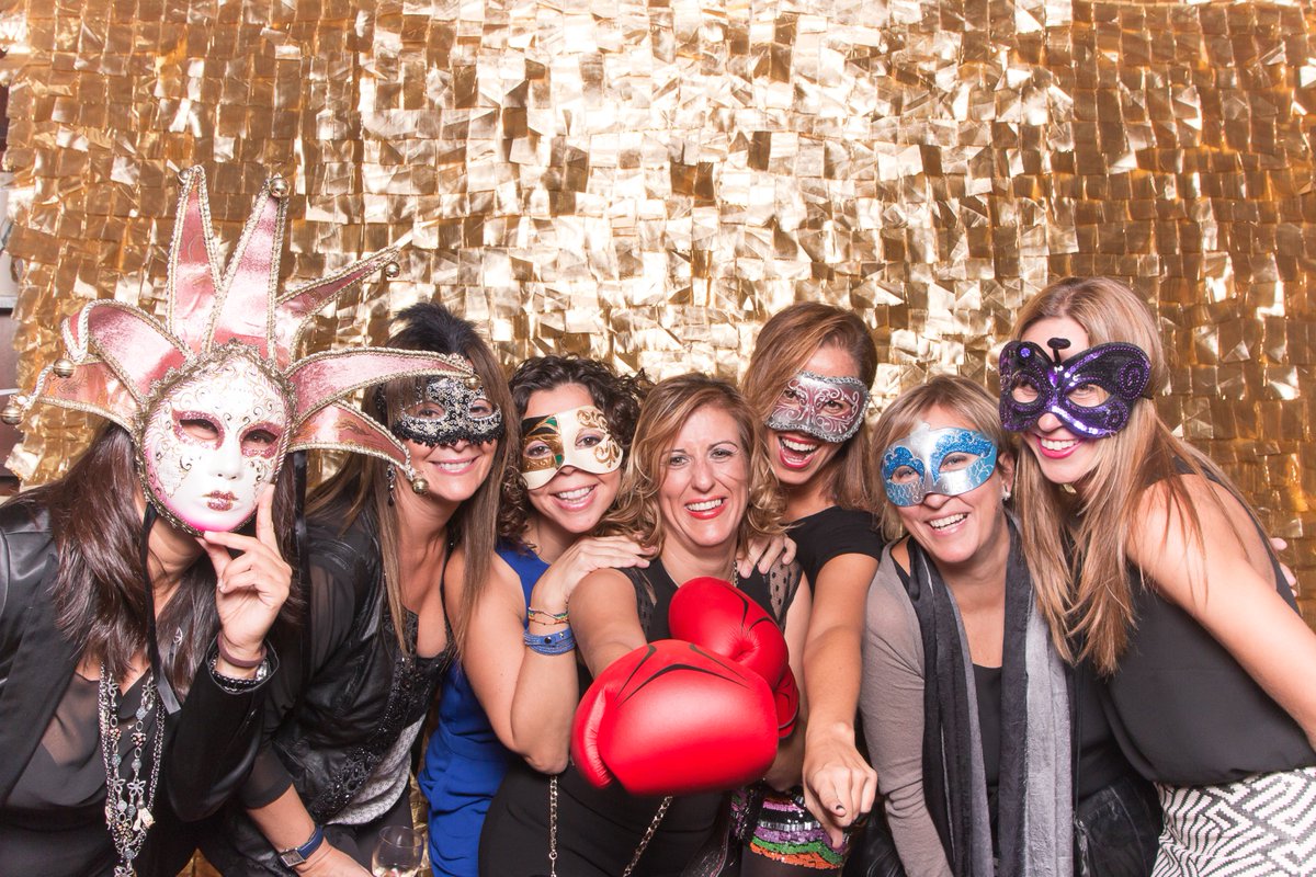 Smybox_Spain's tweet photo. Así es cómo Smybox captura los grandes momentos de tu fiesta para siempre!!! #Cumpleanos #fiesta #Smybox_spain #foto https://t.co/N20yZrzx2s