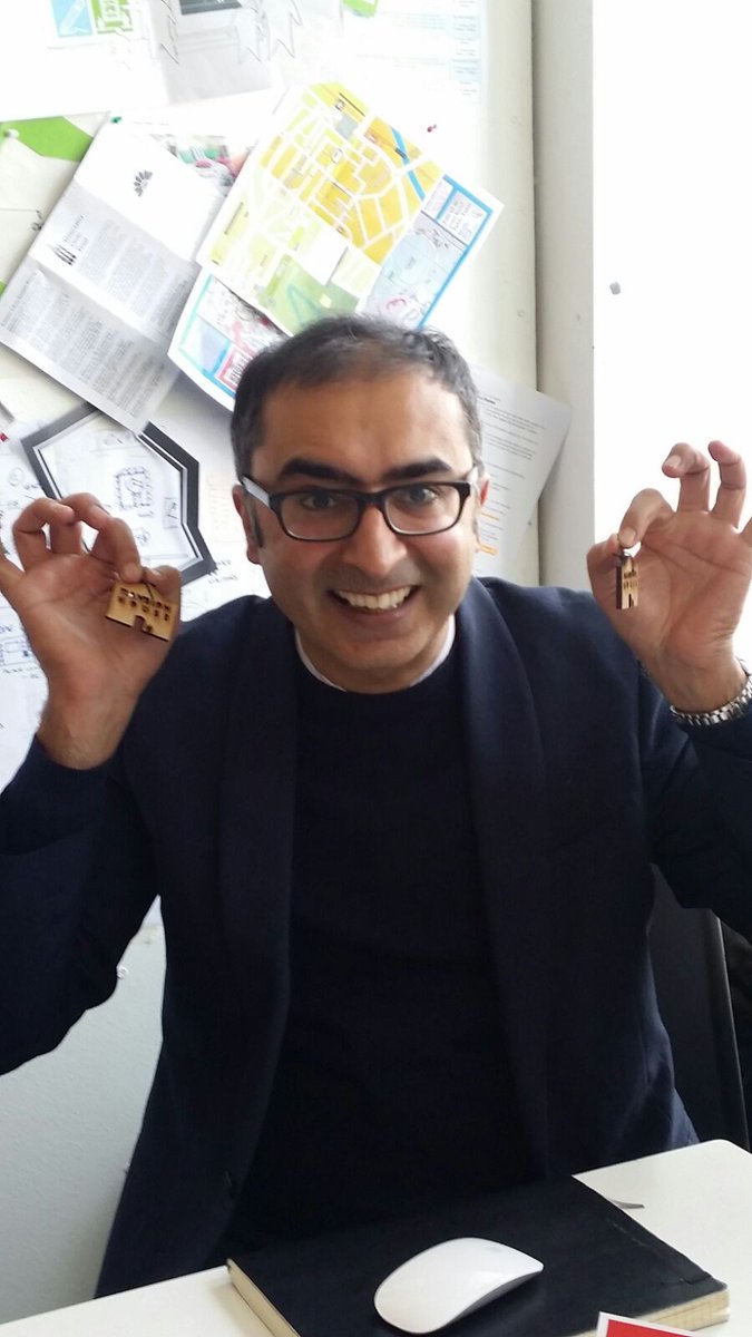MansionHouse_LP's tweet photo. Satwinder @SSoA_futures sporting our Mansion House #doncaster earrings #LPShef #make #legacy https://t.co/4CrVCn7RcA