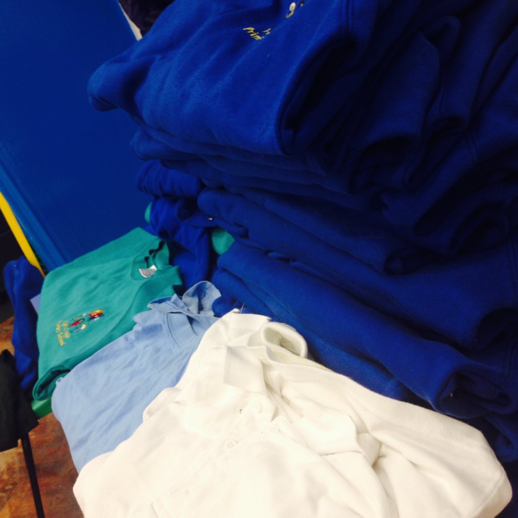 HCPS_Year4's tweet photo. has your child lost uniform. We have over 50 items in lower ks2 WITHOUT NAMES IN. @HighCragsSchool https://t.co/mxo2Bk4Fup