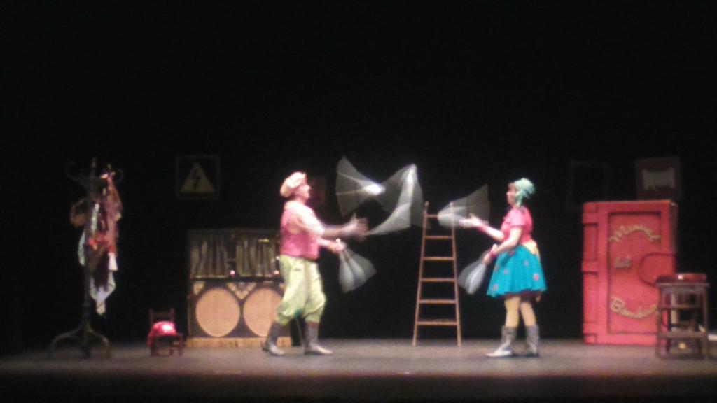 VctorManueFdez's tweet photo. Termina la obra d teatro.Gracias a todos los coles por venir. #SPI2015 https://t.co/z8eGZeLP9s