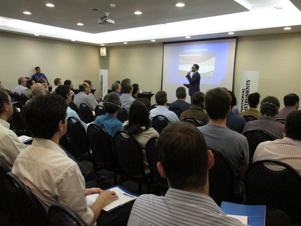 NIBrasil's tweet photo. Acontece agora no #EducatorDays! Bhavesh Mistry, nos conta como enfrentar os grandes desafios da engenharia. https://t.co/xkT8WhsfzC