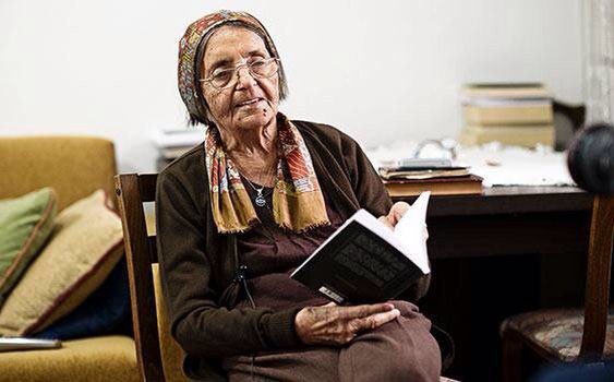gultenakin's tweet photo. Gülten Akın'ı kaybettik... Geride, "ağır, çok ağır bir dünya" kaldı... #GültenAkın https://t.co/XS1mNsLEeY