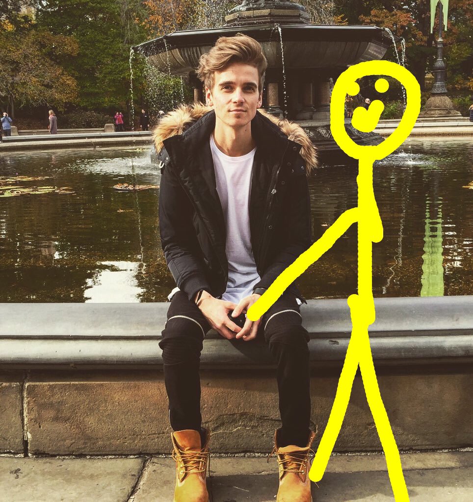 jetblxckjaspar's tweet photo. @Joe_Sugg can't believe you edited me out again #jofie https://t.co/eAmm1yKcEz