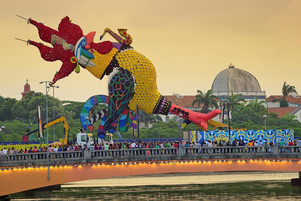 penocarnaval's tweet photo. Acorda Recife, acorda
Que já é hora de estar de pé
Levanta, o carnaval começou
No bairro de São José. Foto:MaxLevay https://t.co/9nna0Ihby0