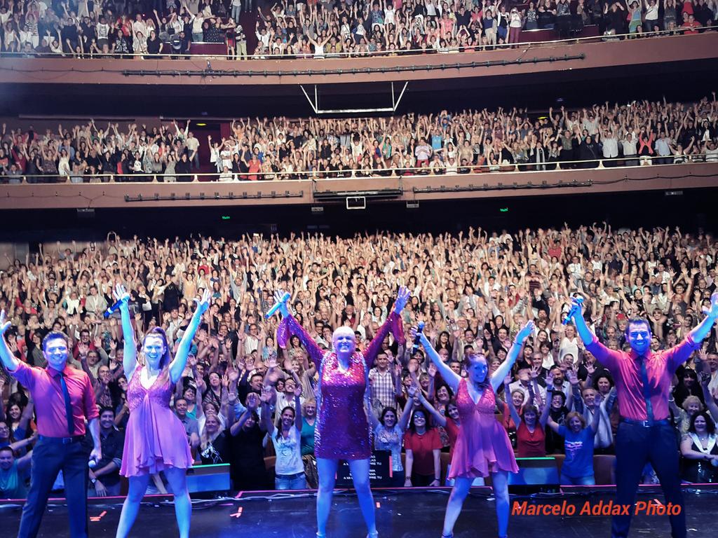 DanyBuck's tweet photo. SEGUÍ A LA MÁXIMA CANTANTE ARGENTINA @valerialynch  Y VIVI #CONTODO  #MEGASHOWS  POR EL PAÍS Y EXTERIOR https://t.co/uQK0IXGEAD