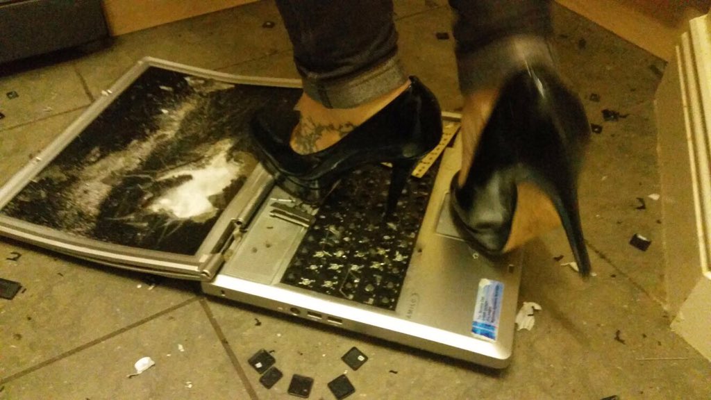 mytrashedheels2's tweet photo. #crush https://t.co/7IXPA5JWEM https://t.co/gquRdXLE91